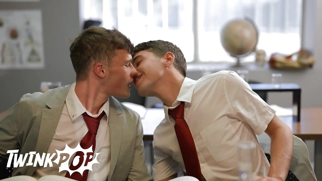 TWINKPOP - College Lecture Turns Naughty With Cock Sucking, Dick Measuring, And Group Fun