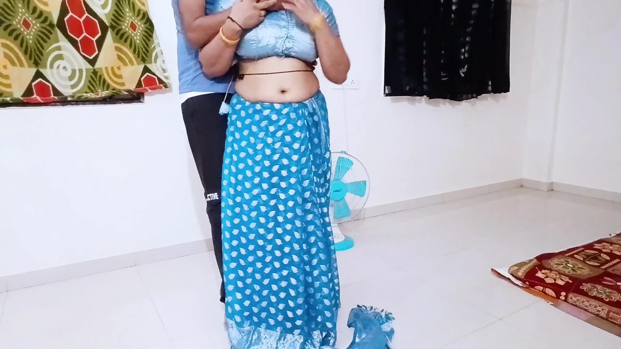 Rhea Bhabhi had sex with a fan maker