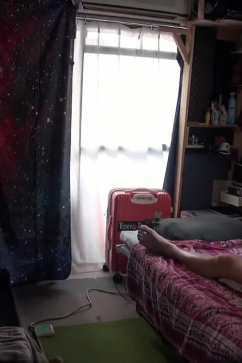 Tentación nocturna con el amigo de mi esposa - 32 años - ep2