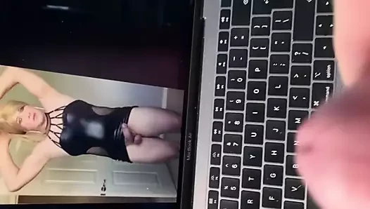 Wanking haraç için sissyrachcapello