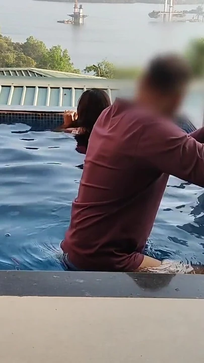Thrilling moment from "Komal was getting into the swimming pool for the first time, the husband was getting down from"
