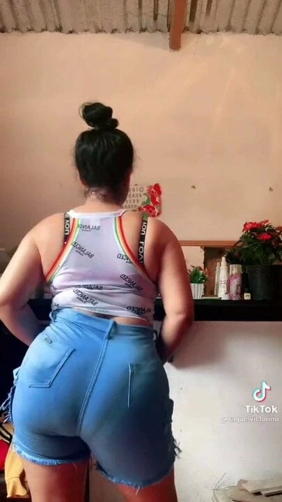 Vadia gostosa para bater punheta