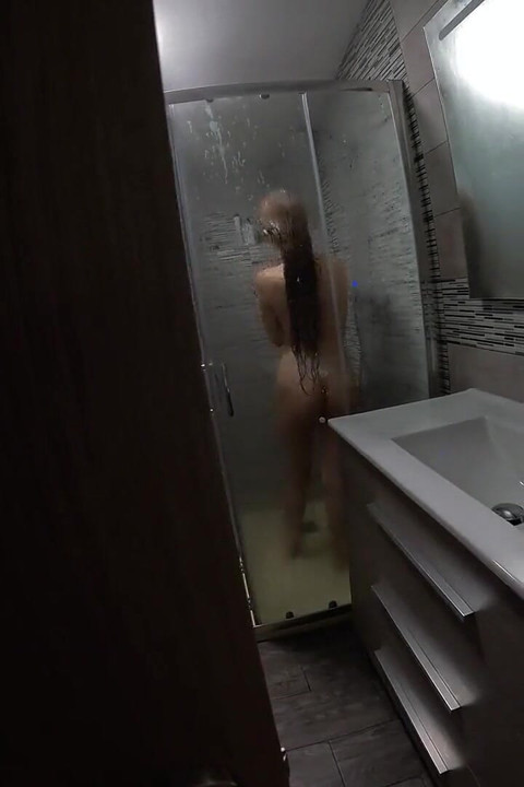 Fuck in the Bathroom with My 18 Year Old Landlady! Cum on Her Tits!