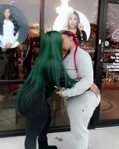Black BBW's Make Out