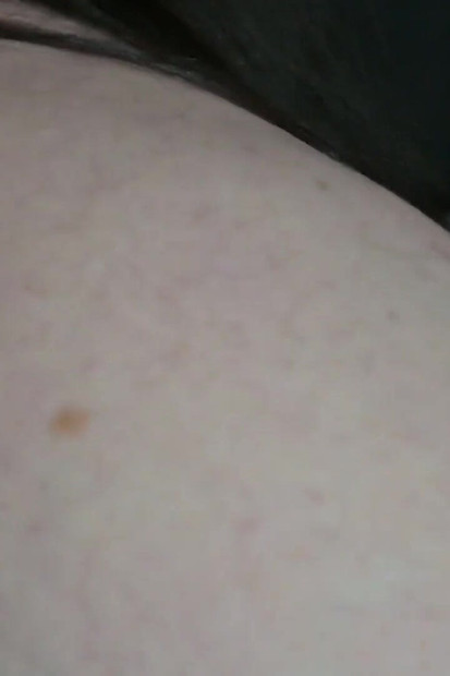 SSBBW למעלה חקר הגוף מקרוב סימני מתיחה