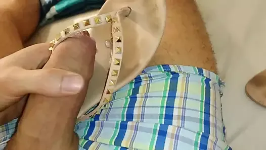Fuck her often worn sandals 5 minutes after her wearing them
