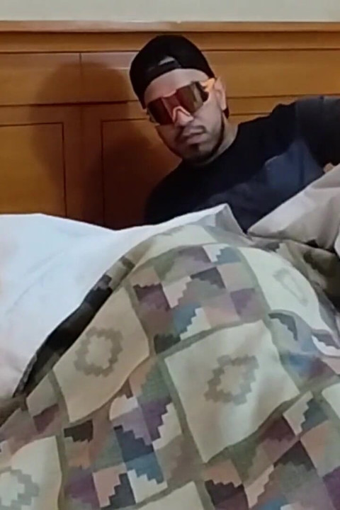 prashanskon ke lie vidiyo: mere sautele bete ke saath yaatra karna - mainne uske saath bistar se jyada saajha kiya