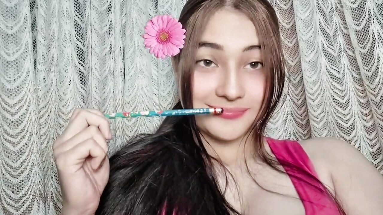 Today, exclusive and sexy desi bhabhi showing