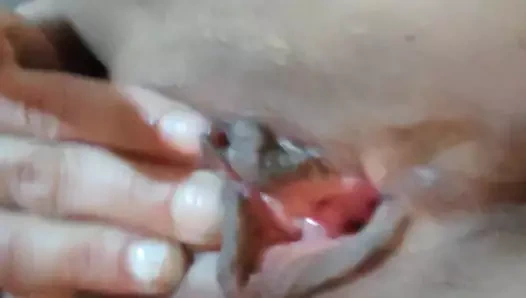 Lusi doesn't like to wear vikini