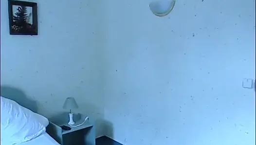 Sevimli evli kadın yeni oğlunu sikiyor