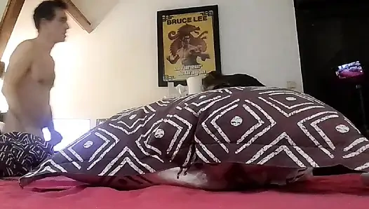 2587Ss2_01_French в одежде трахает киску и обожает лизать очко в любительском видео