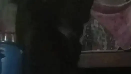 Yangzi apni chut ka ched dikhati hai uska naraj pati jangal me mutthi marta hai
