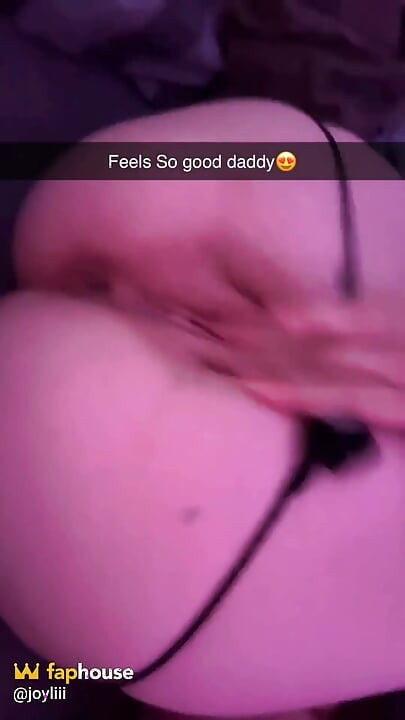 Joyliii are o altă sesiune snap cu un străin