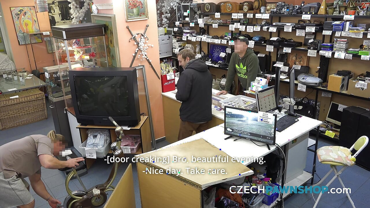 La impresionante belleza (CzechPawnShop)