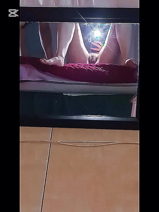 Sexy solo pussy play 25 year old milf