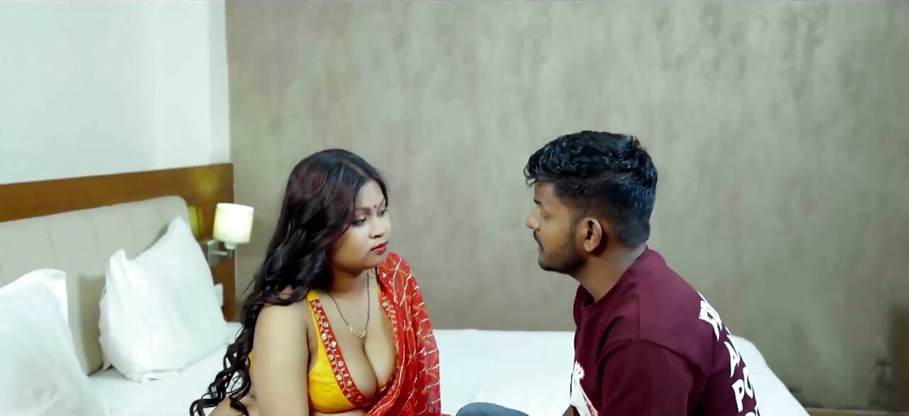 Desi Indian Married Girlfriend in Saree Was Fucked Hard by Boyfriend in Hindi Audio