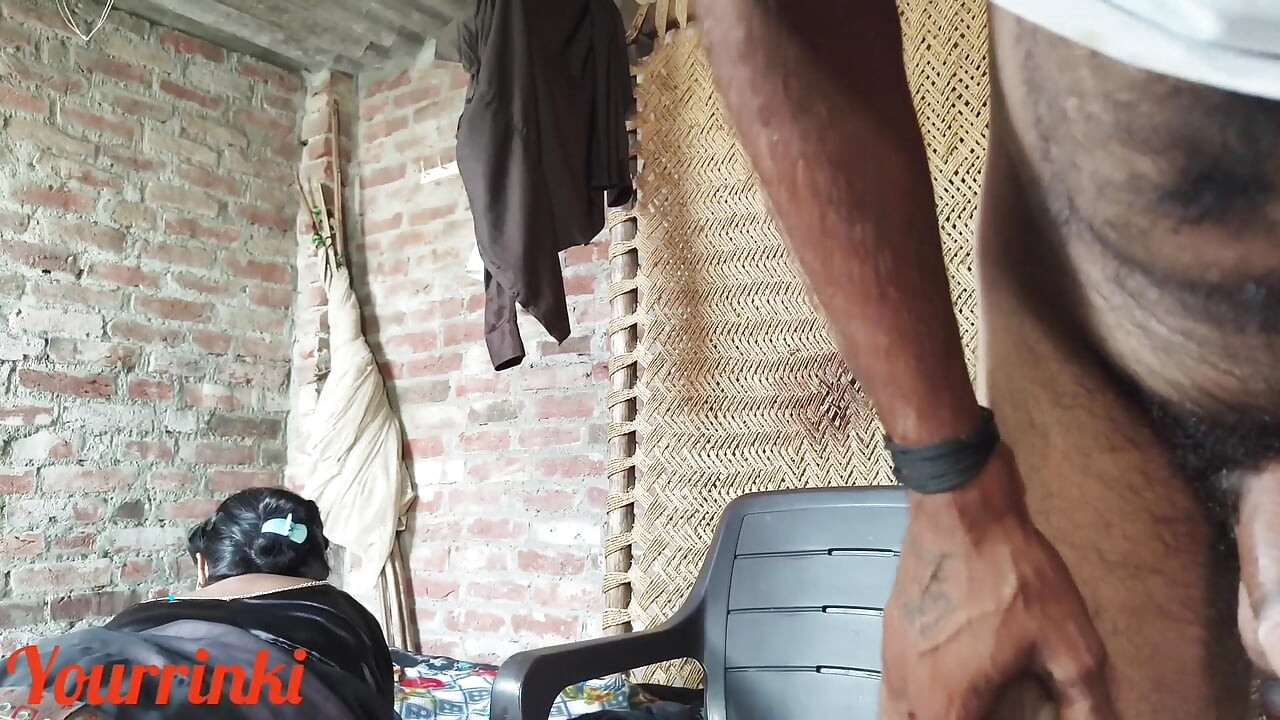 Loan ki kisst ke badle chut mili bhabhi ki