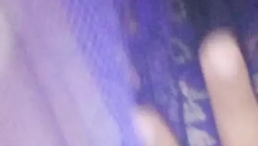 Cewek latina pantat montok lagi asik masturbasi