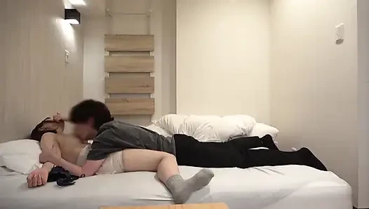 Part 1: Sex with an Amateur Brought into a Room, Released as an AV Vol.17