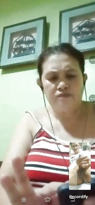 28. noc děláme video call sex