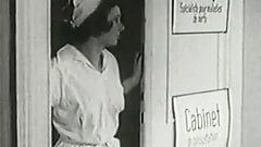 Abuela doctora curando problemas de erección del anciano (vintage)