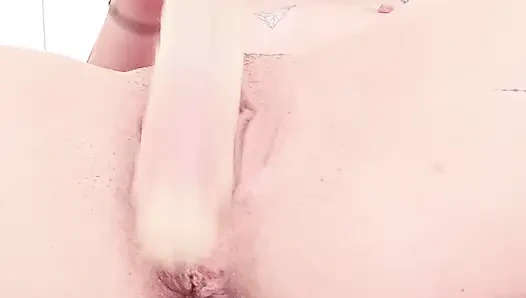 Ich ficke meine muschi hart mit meinem dildo lilith Demonia
