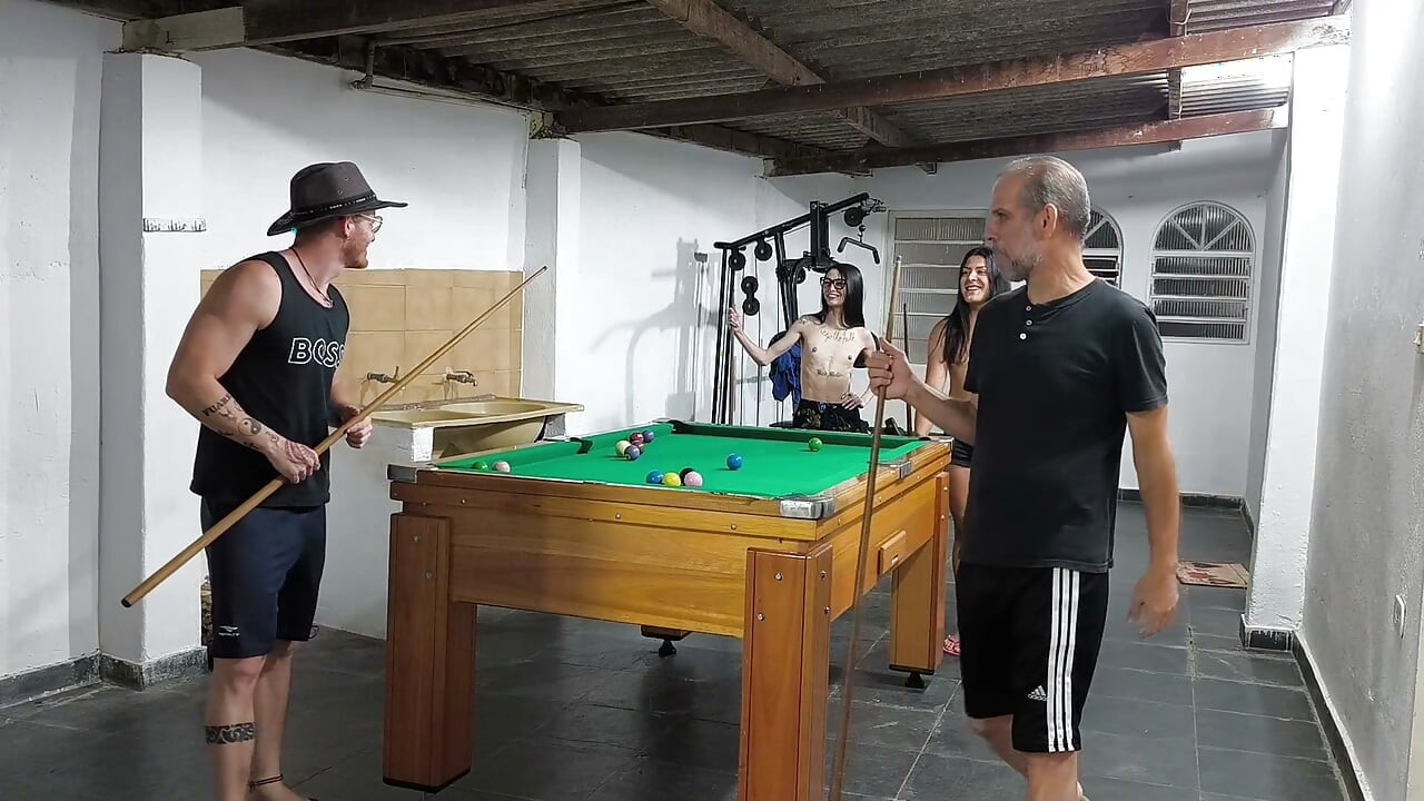 Bad Melli și Gabi Lux au pierdut în piscină în fața Carmonas și au trebuit să li se dea