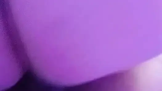 Именно то, что она сделала сегодня, принимая этих двух хорошо одарившихся, которые пробивали ее удилище к стебле