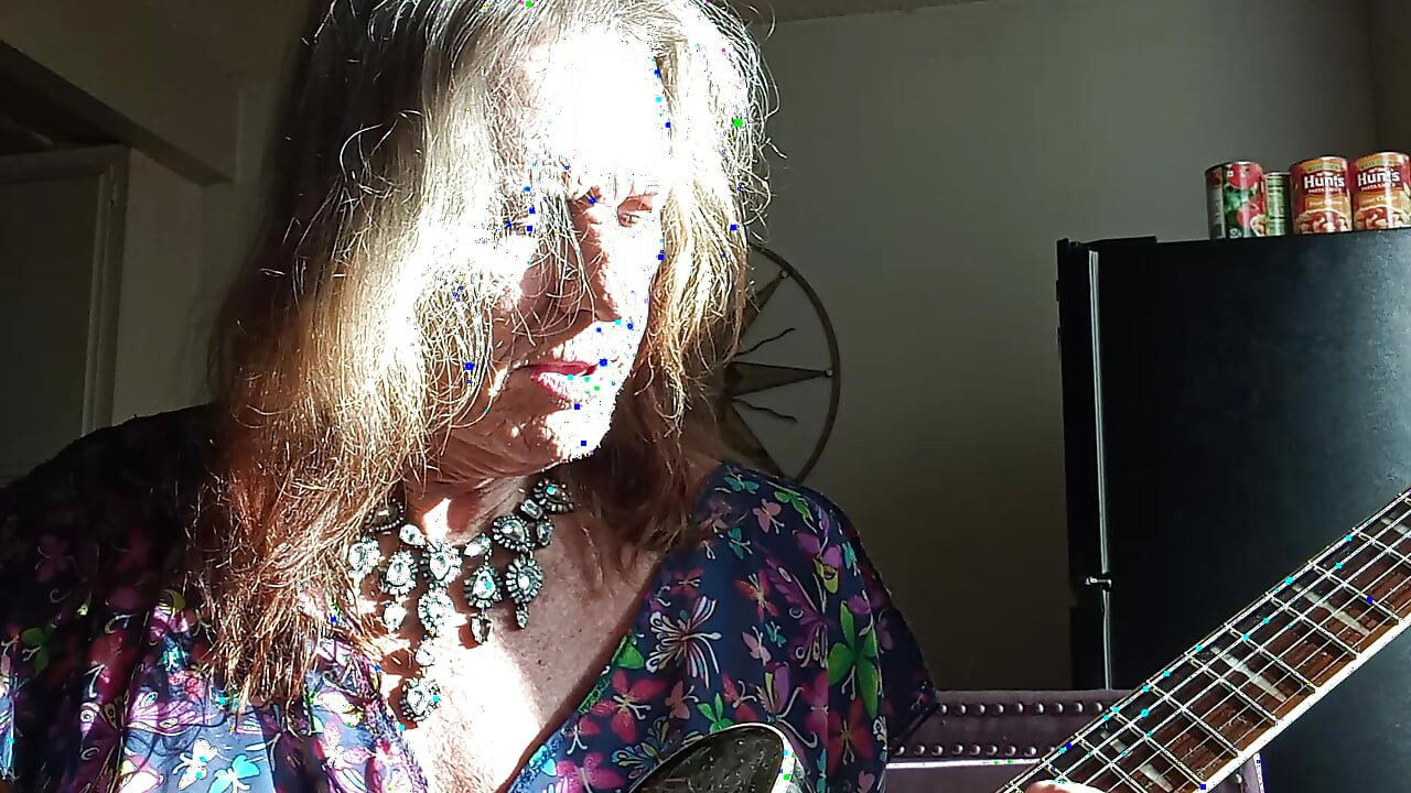 Lizzy Yum SFW SD August 2025 Dilating #83 (love bus Lords of acid)