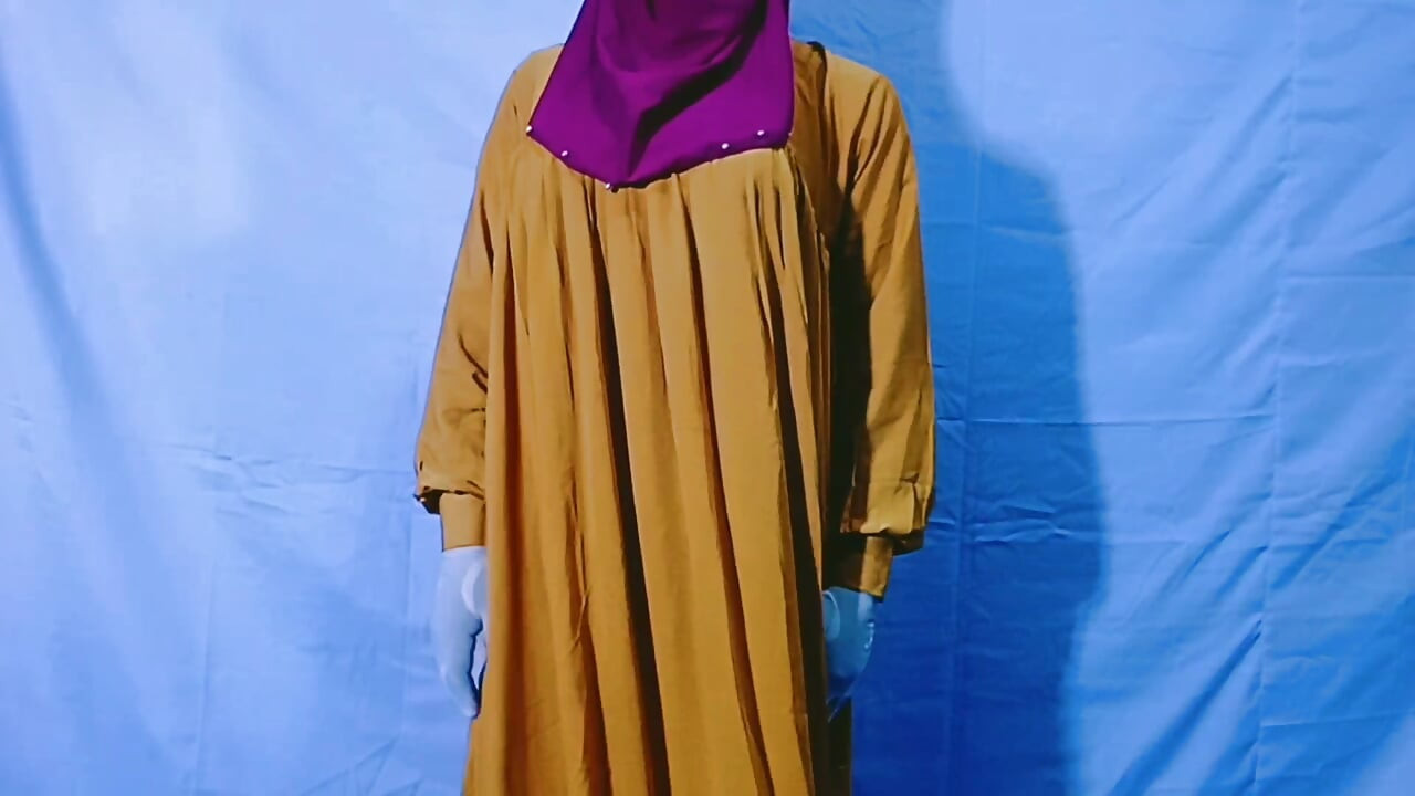 Desi village Bhabhi Bangladeshi hijabi Muslim