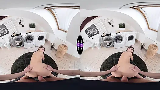 Trik binatu telanjang Elena vedem membuatnya disetubuhi dengan keras - teenmegaworld