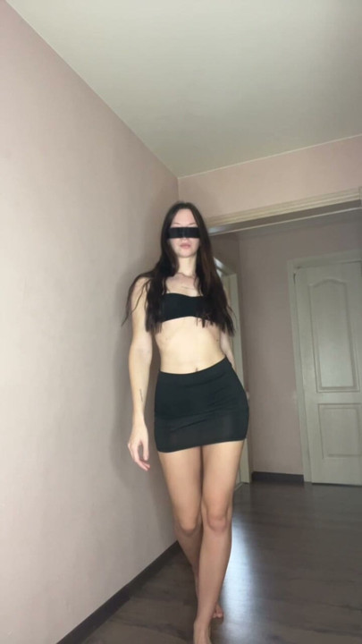 Tall women - black skirt