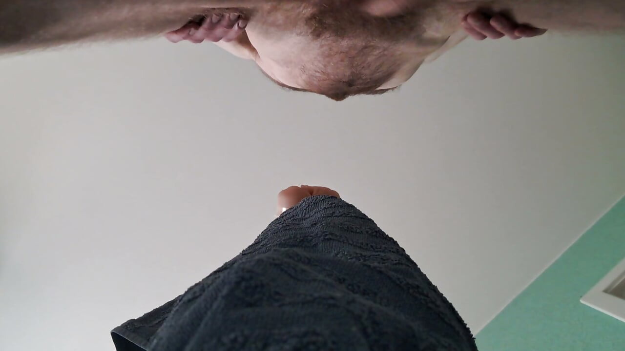 Γαμώ το Fleshlight μου, από κάτω.
