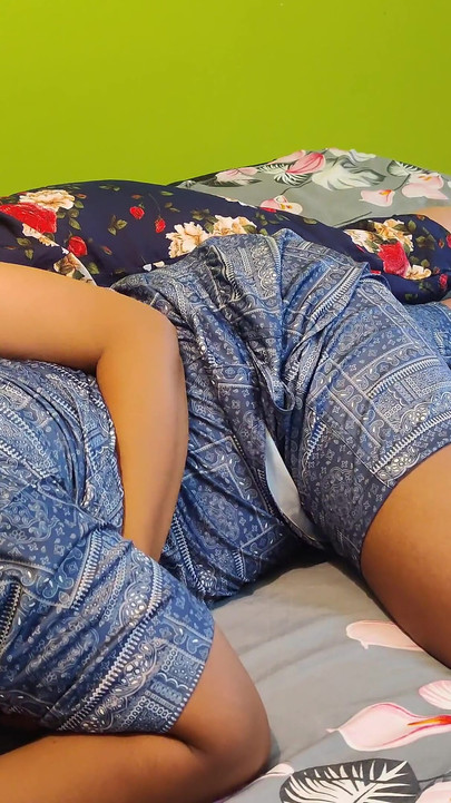 Malaysian Hijab Ex-wife Gets Horny and Fucking Hard