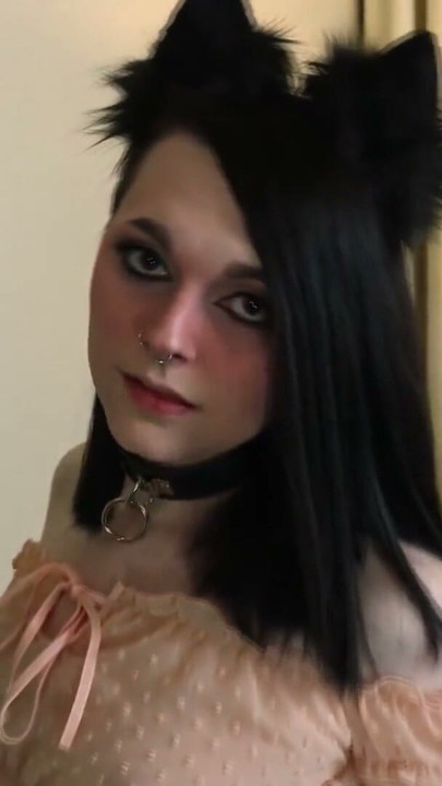 GROOBYGIRLS: Playful Paige Turner | Clip 1