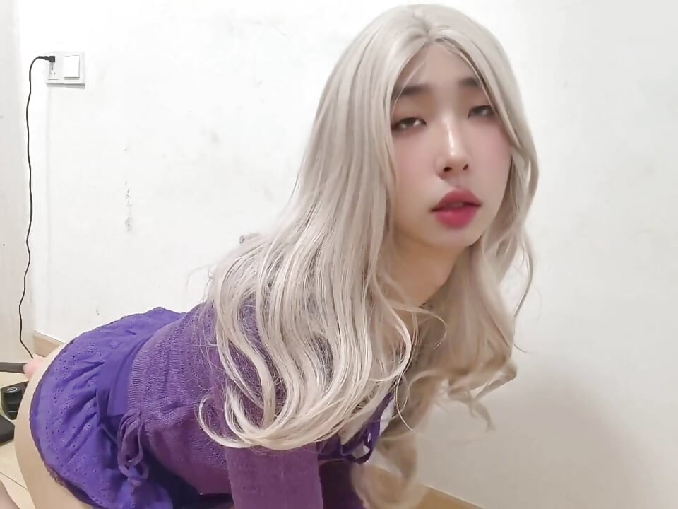 สาวจีนขี้เย็ดถูกเย็ดด้วยควยใหญ่จนพุ่งเหมือนน้ำพุ