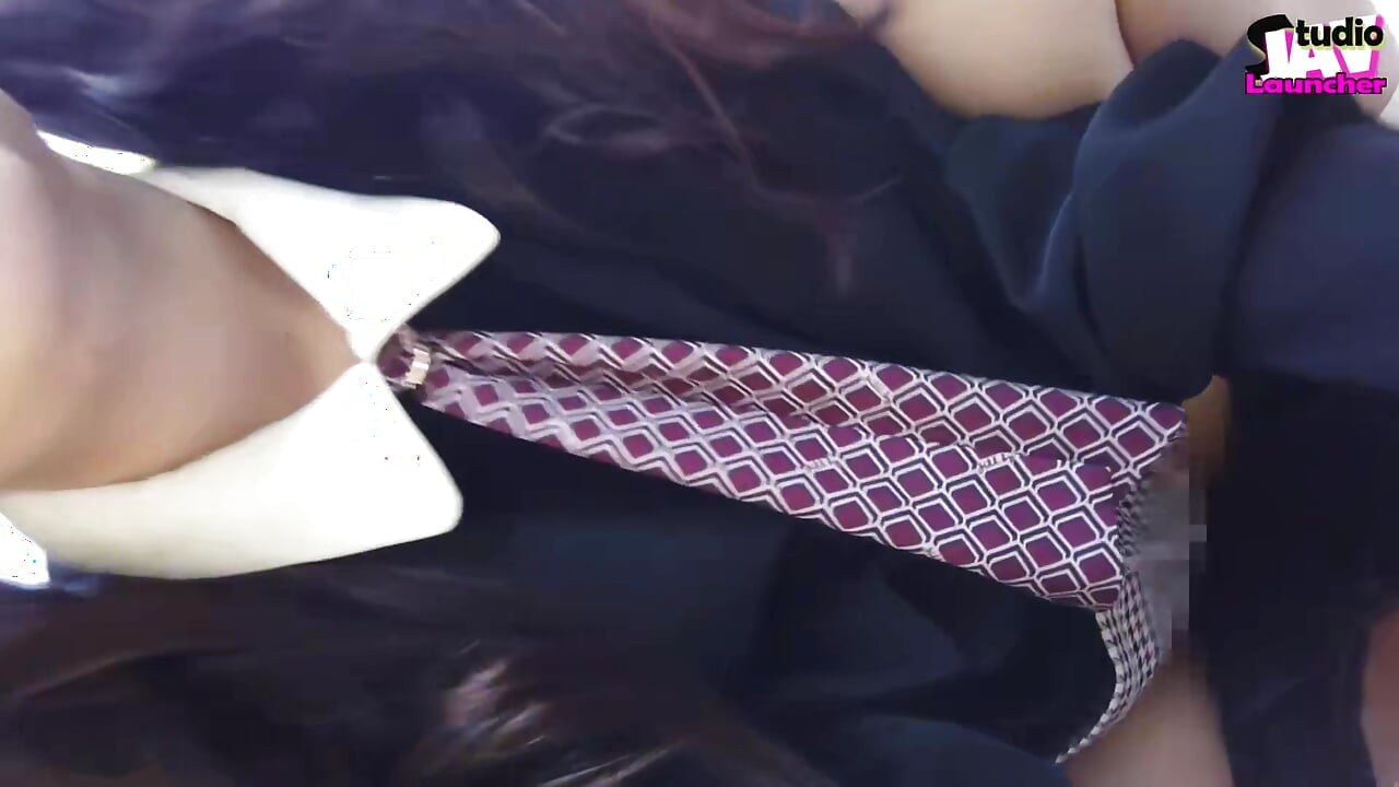 Office Heat-a Recruit-style Muse Mixes Her Sweet Voice with a Bold Outdoor Drink Chapter-2