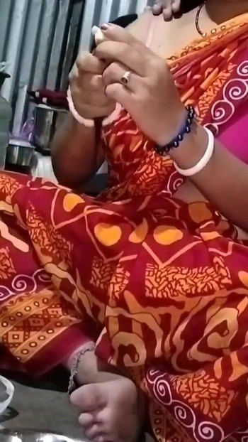 Zapanjujući trenutak iz "Sali jub soaur ghore se Jamai daa k ghor gaye tub Usko Ekela Ghorme Without Condom pe Choda"