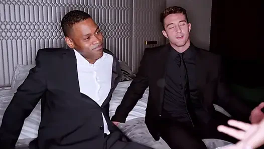 Interracial Dreier Mit La Sirena 69 Sexunterricht Bekommen
