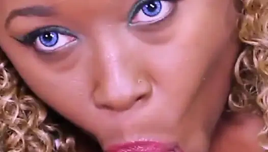 Acemi Nina Rivera ilk Noel saksosunu çekiyor