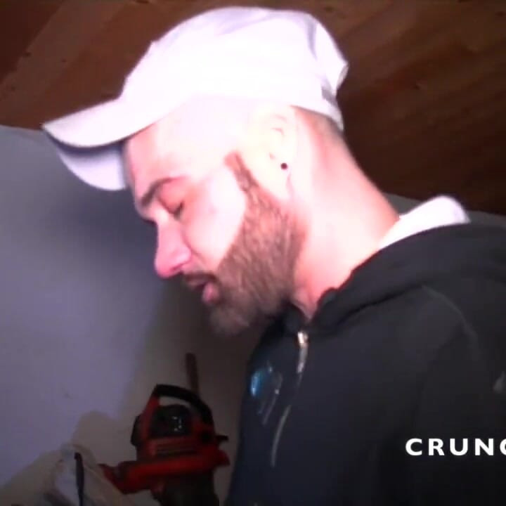 Sextraight boy discret having fun