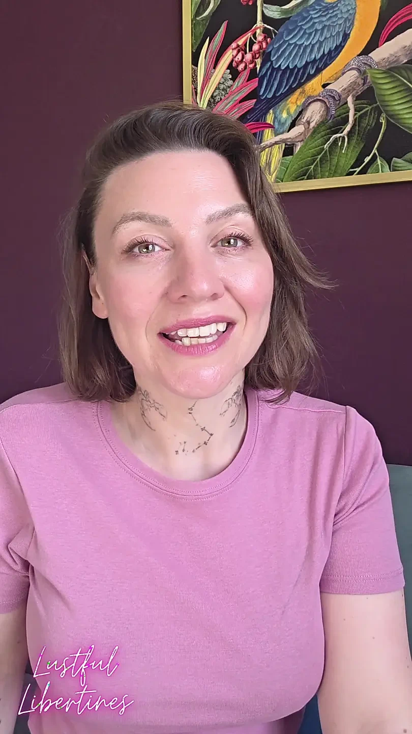 与我的继母熟女最好的朋友的意外面对时间，她是一个贪得无厌的毛茸茸的成熟