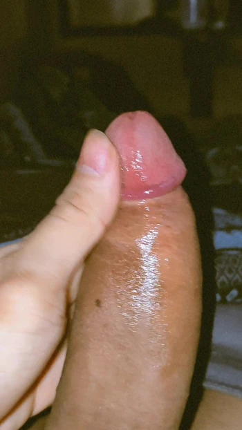 My cum 💦 drips