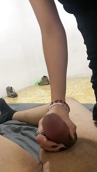 Iubita mea mă descoperă uitându-mă la porno