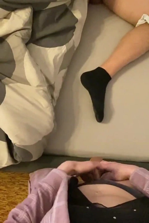 强壮的农场女孩 - 德国农场女孩在用怪物抓住她的丈夫时感到震惊后负责