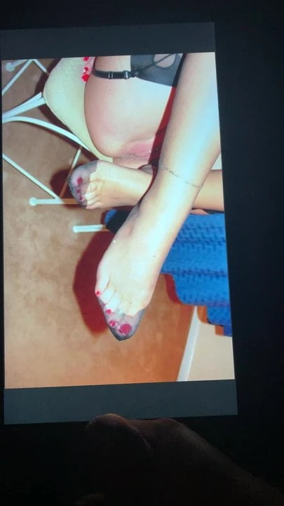 Brandi Pantyhose Ecstasy nylon feet cum tribute