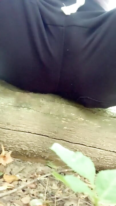 Twink Farts Long Loud and Wet - Outdoor