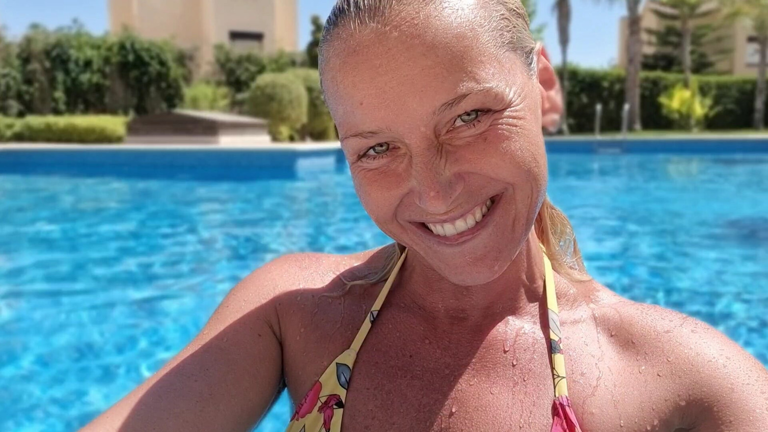 You don't want to miss my HOT VIDEOS and PICTURES!!! Subscribe to my XHAMSTER channel and you WON'T miss it!!!