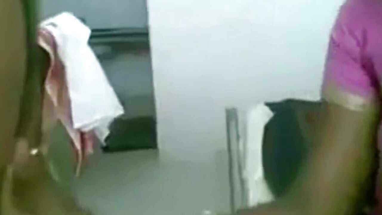 Monik Desi Porn Bhabhi Seduzindo Seu Amante Com Tesão Dando-lhe Choot Para Chudai