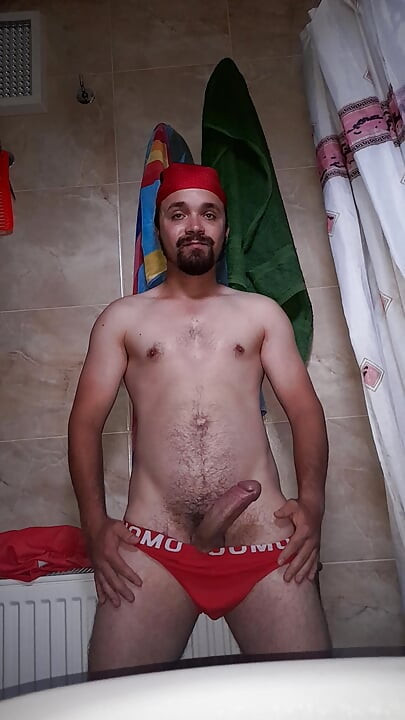 Rumen eşcinsel adam Daeros himself.mp4 sert davranarak sikiliyor